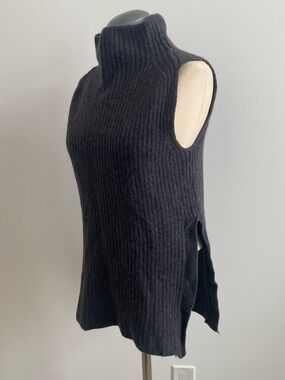 Wilfred Black Sleeveless Ribbed Turtleneck Sweater Vest